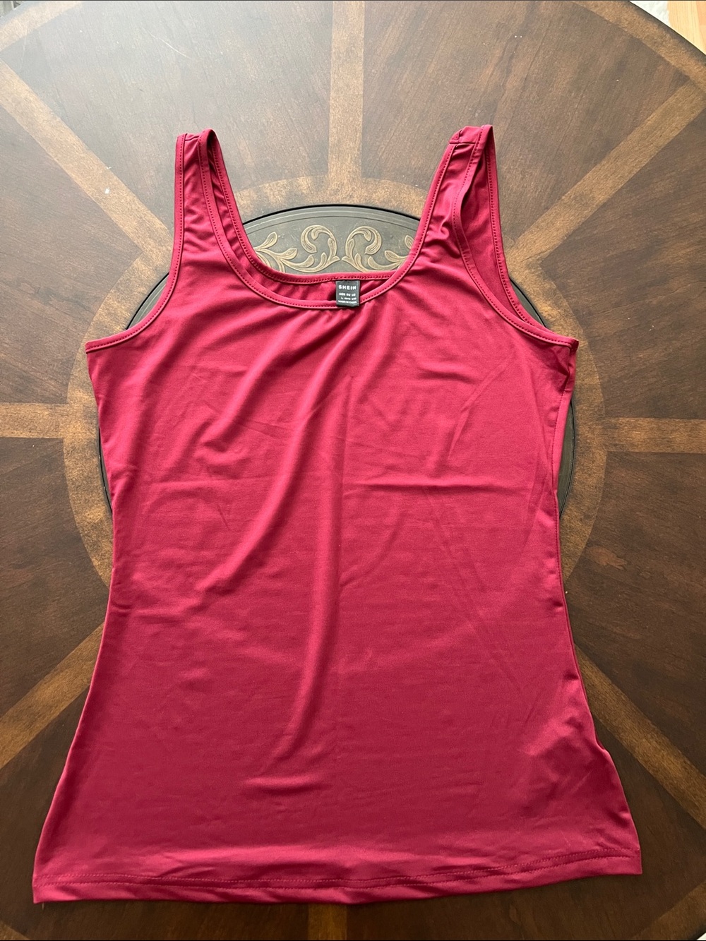 SHEIN Deep Red Scoop Neck Tank Top